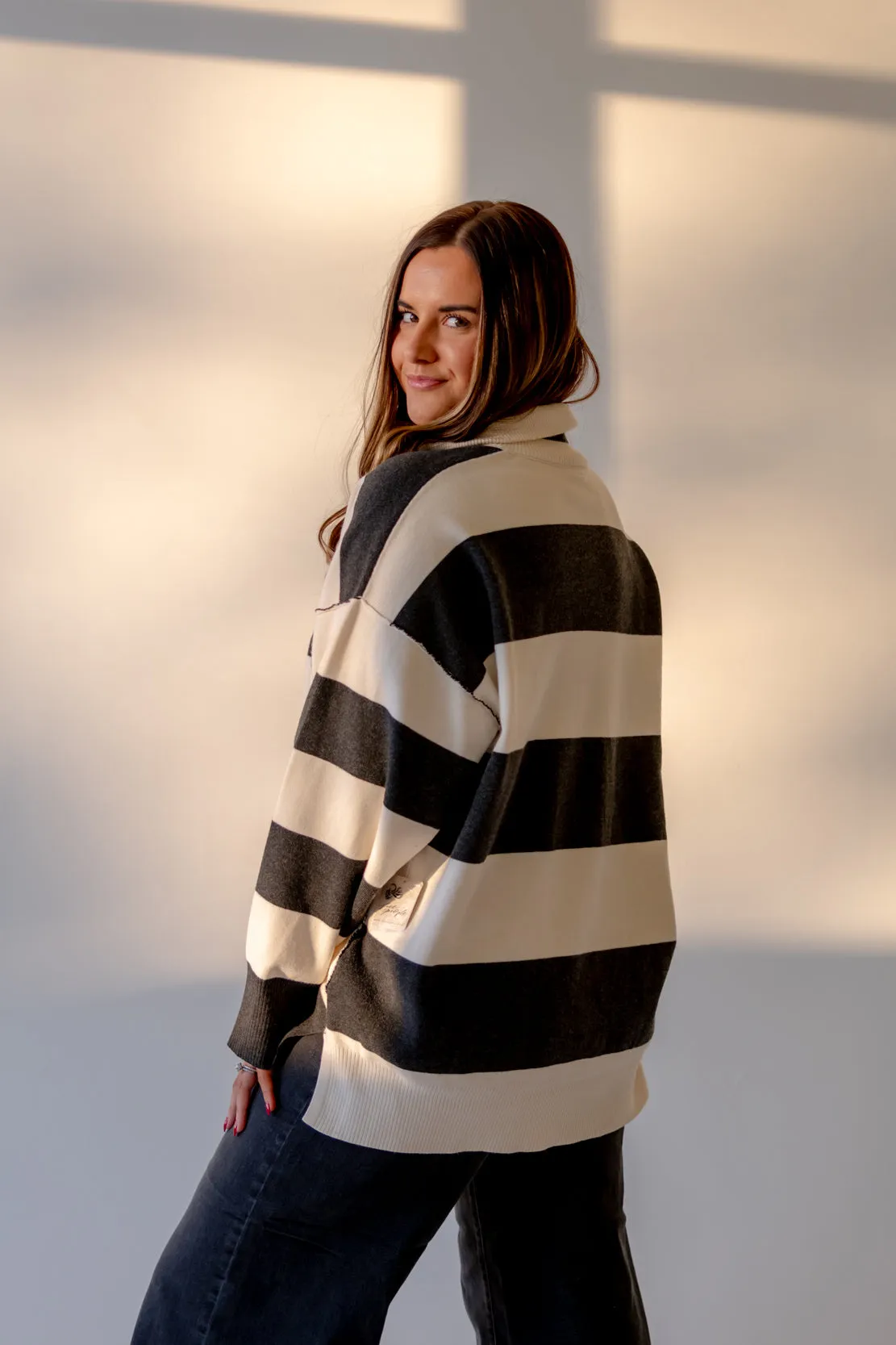 Coastal Stripe Pullover | Carbon Champagne