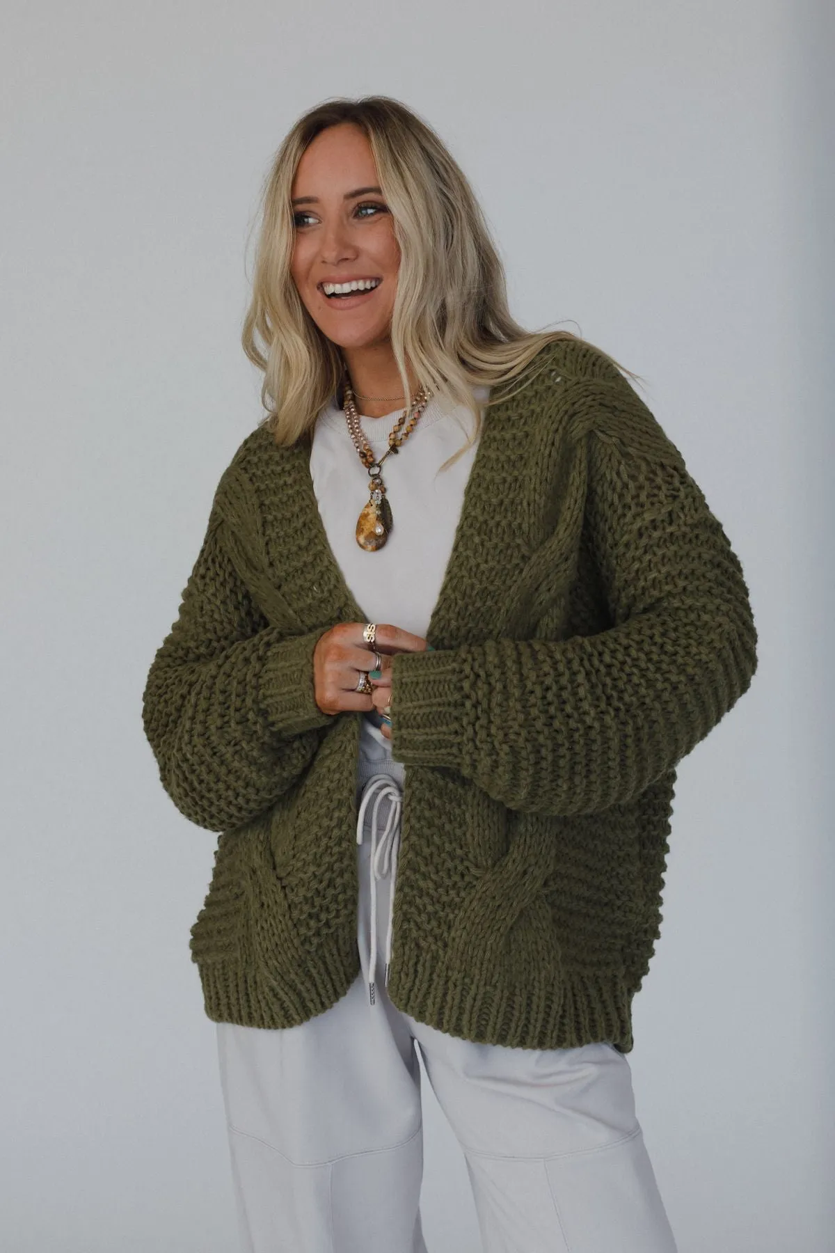 Gillian Chunky Cardigan - Olive