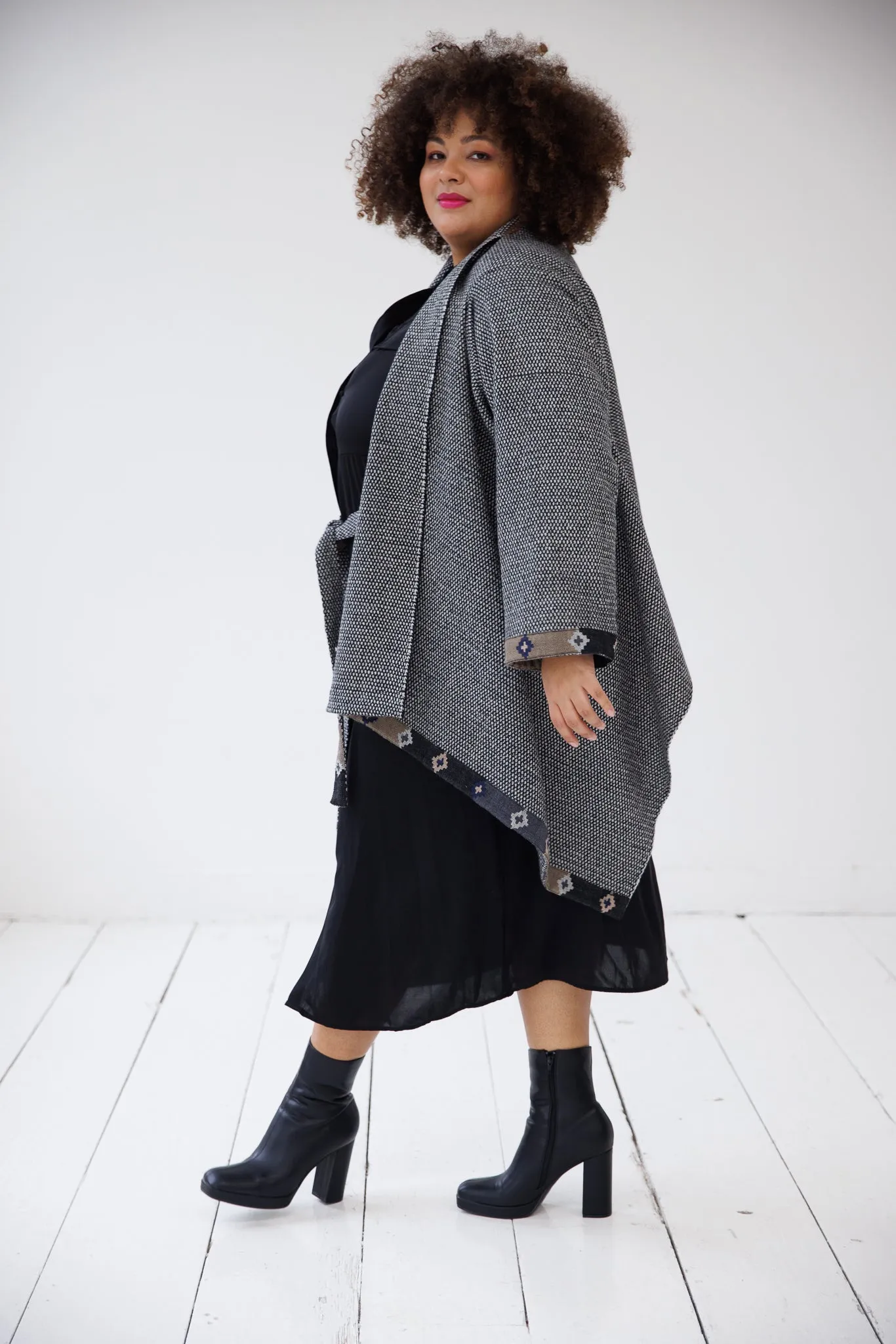 NEW! Wool Cape Coat Cocoon Black White