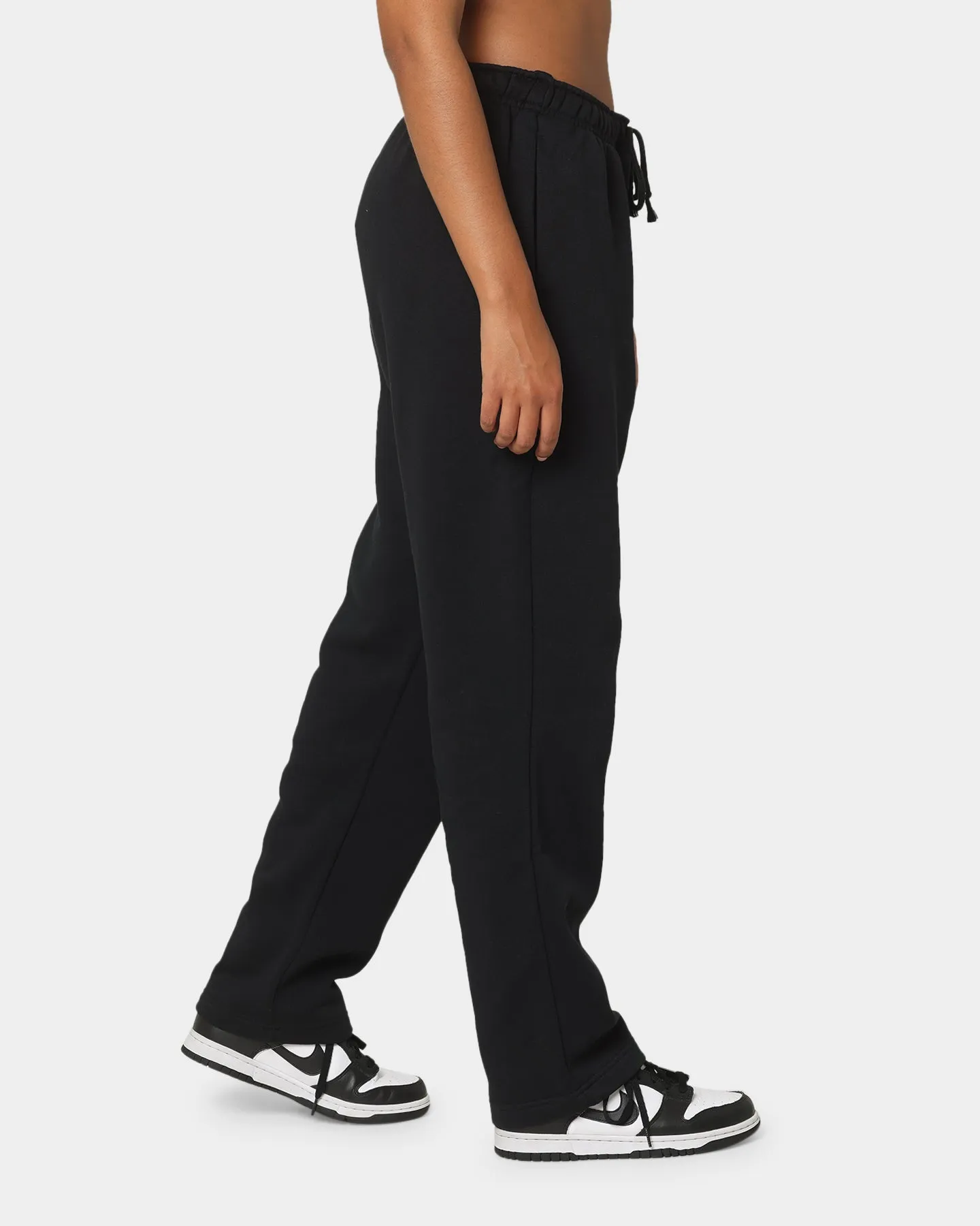 Nike Women's Nike Sportswear Essential Mid-Rise Fleece Pants Black/White