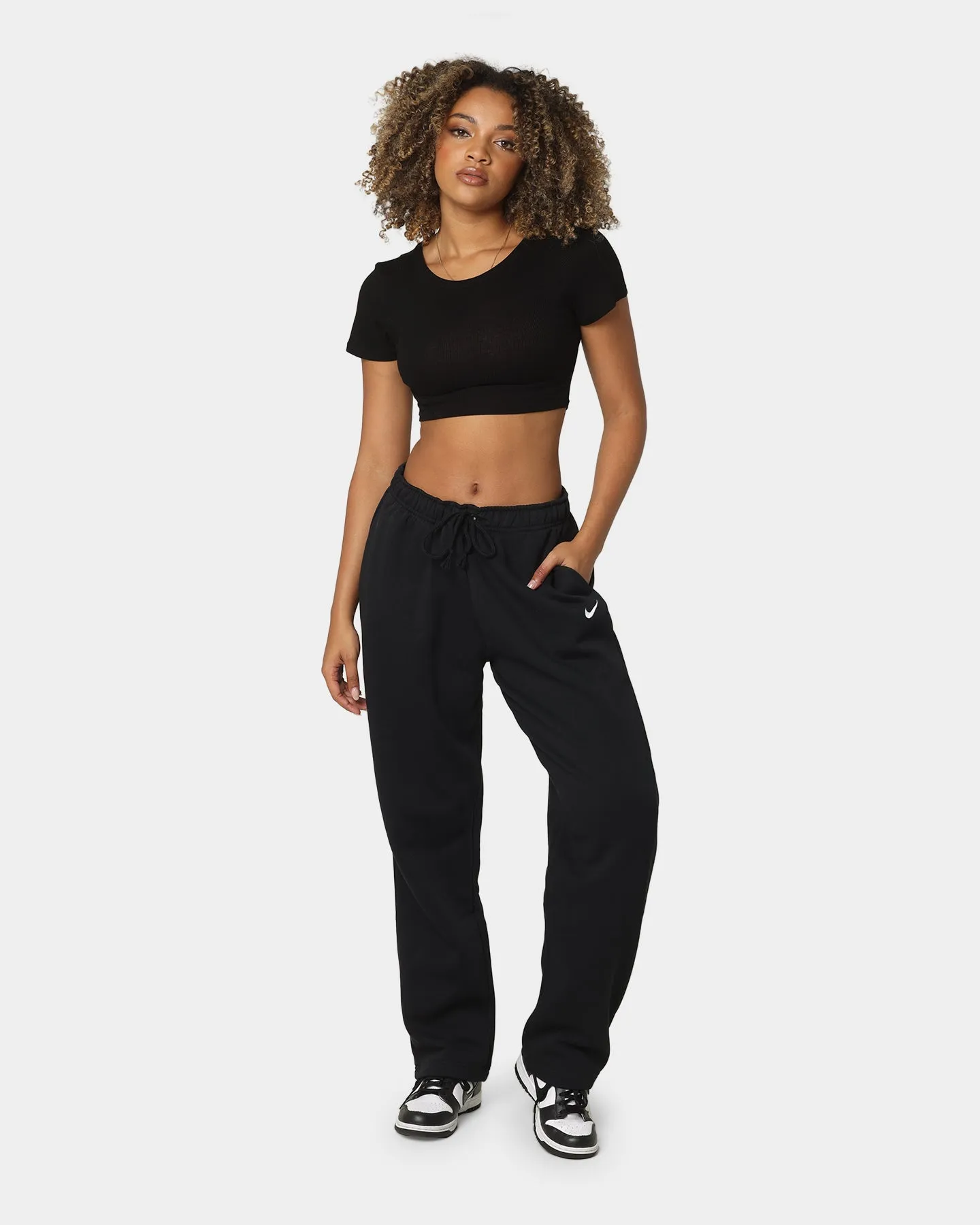 Nike Women's Nike Sportswear Essential Mid-Rise Fleece Pants Black/White